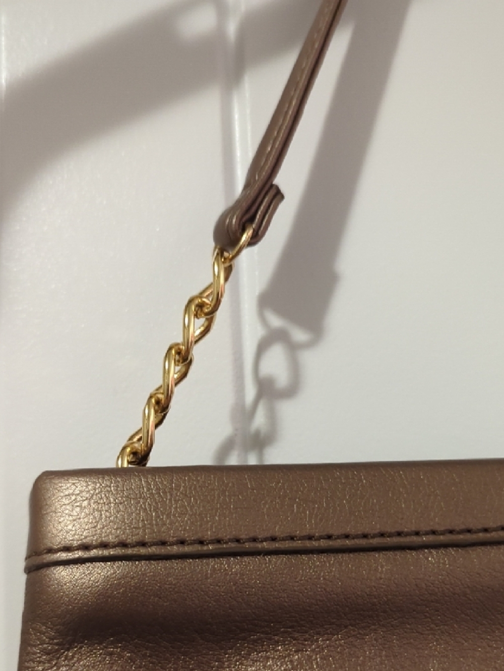 Anne Klein Leather Metallic Bronze Shoulder Purse with Gold Chain - Picture 3 of 6